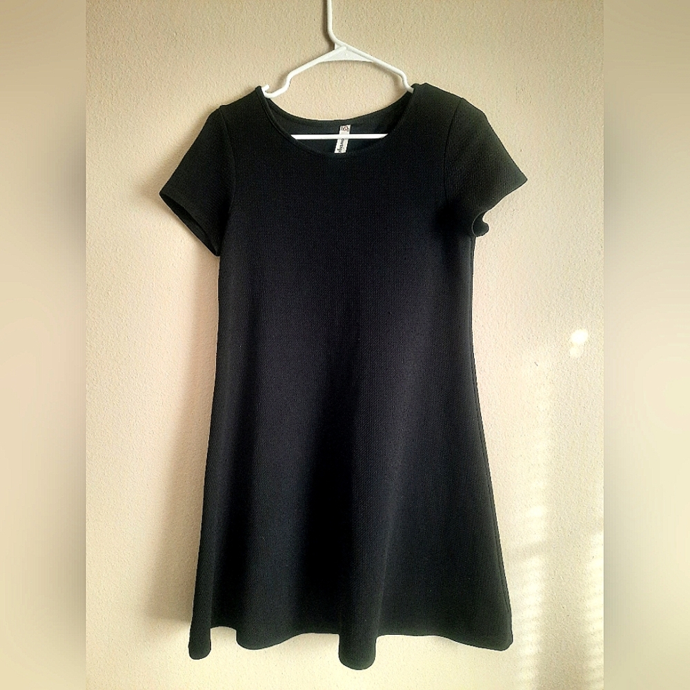 Elegant Black Mini Dress